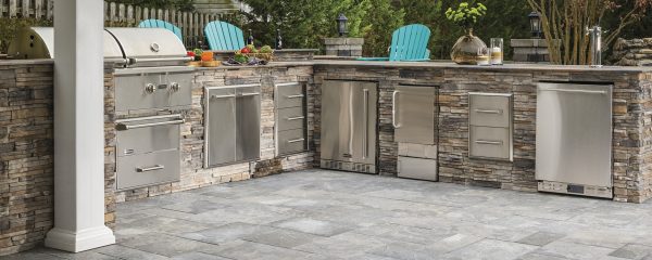 outdoor kitchen